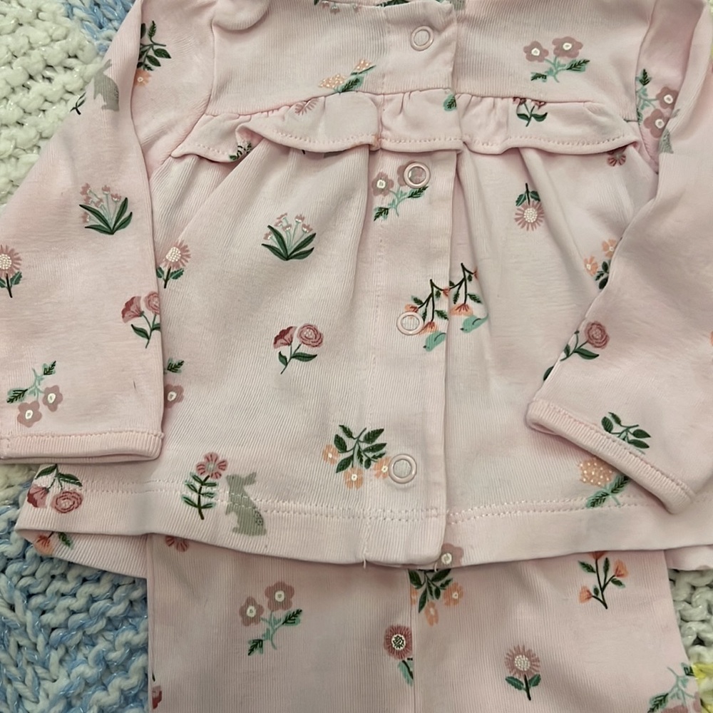 Carters, 3 month- pant set w dainty baby  flower fabric. So cute👼 - Picture 3 of 6